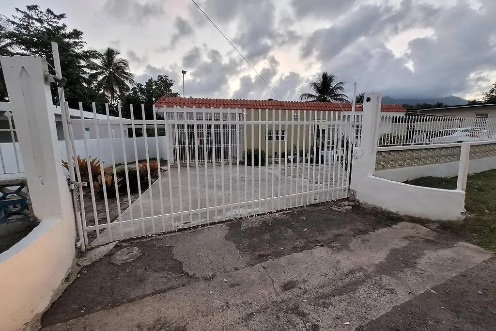 Naguabo Renovated Property - Cozy Apartment